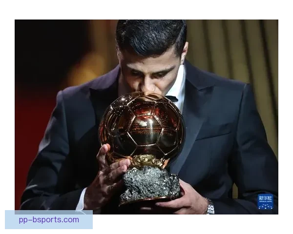 维尼修斯缺席金球奖颁奖礼抗议评审结果引关注